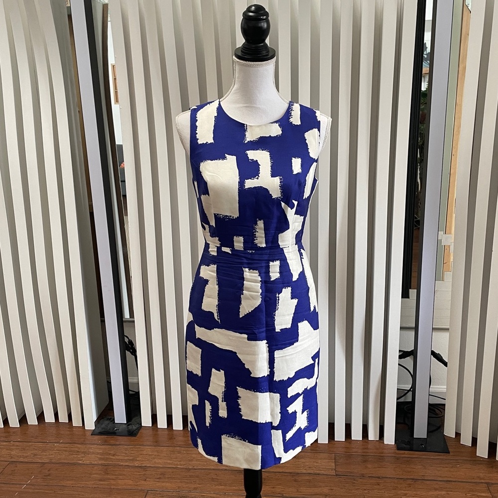 Kate Spade Sleeveless Zip Up Midi Dress Size 4 White and Blue Abstract Print